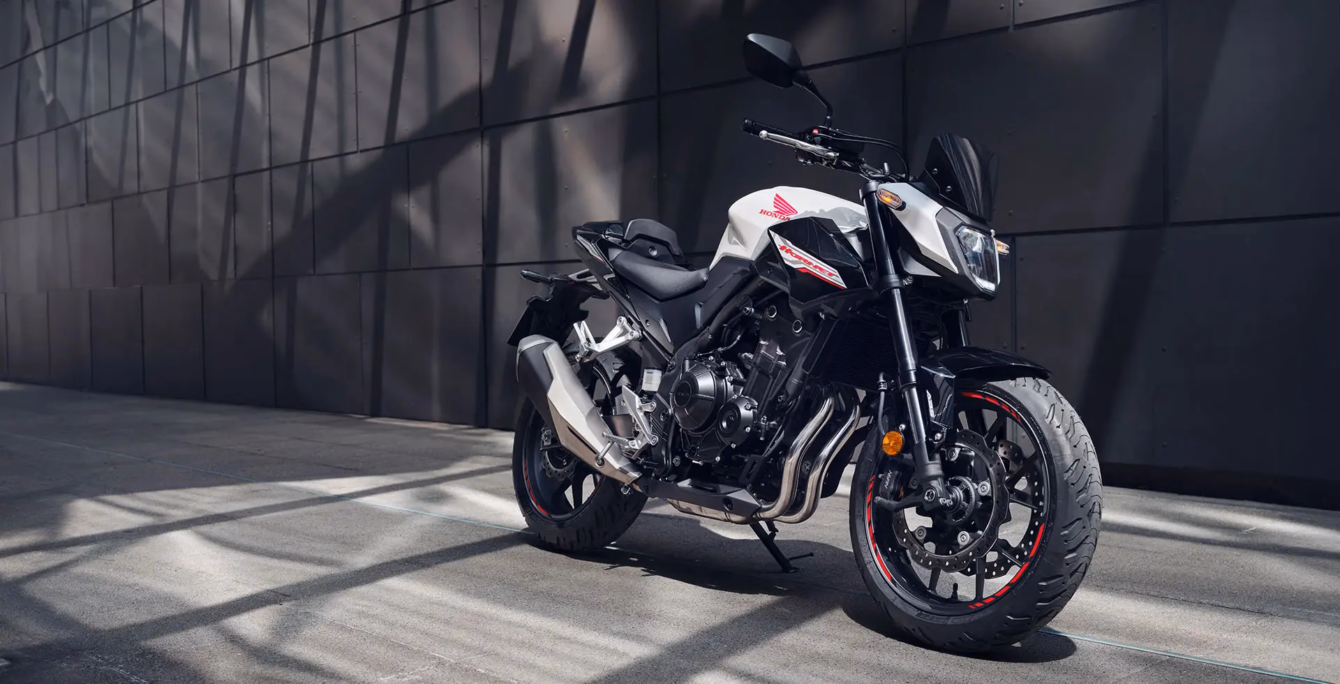 Hornet 500 detalhe do painel digital - 12 de 14