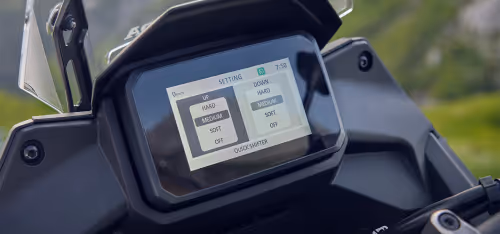 Moto XL 750 Translap tecnologia 5 modos de condução no painel 