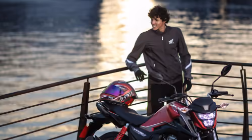 Moto Honda Nova Cg Comemorativa Lanterna E Farol Em Led