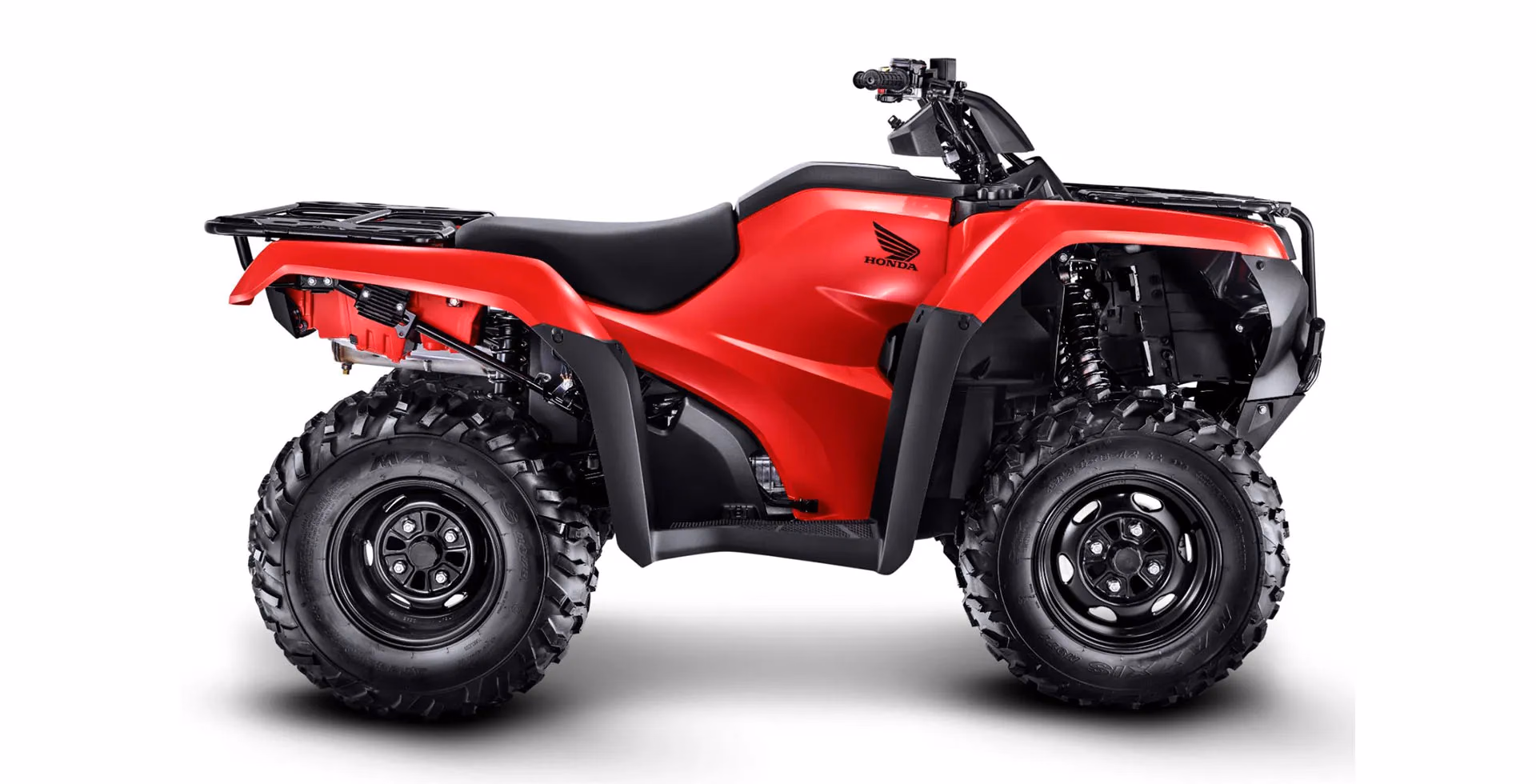 TRX 420 FourTrax na cor vermelha, vista frontal - 2 de 4